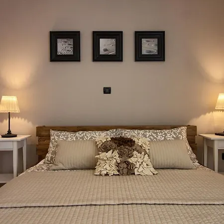ヴィラ Cozy Nina With Private Pool Near Pula, 2km From The